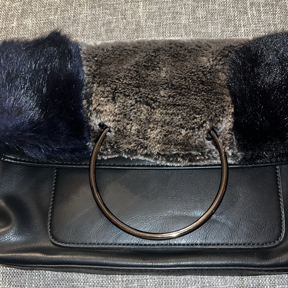 Fur & Leather & Smoke chain purse